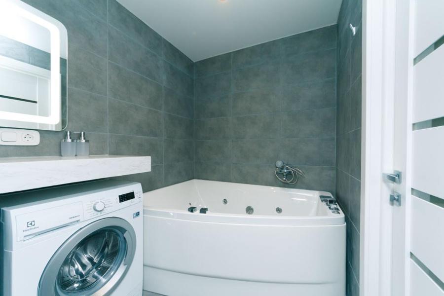 7 Вулиця Саксаганського Apartment Kiev Exterior foto