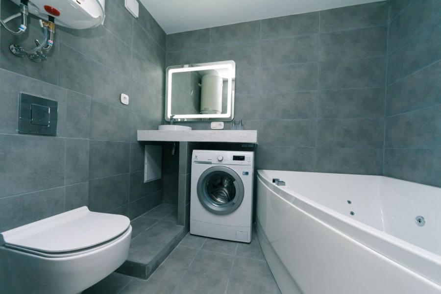 7 Вулиця Саксаганського Apartment Kiev Exterior foto